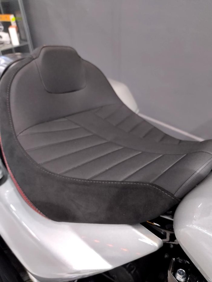 2025 Harley-Davidson CVO Road Glide ST 121 (FLTRXSTSE) Touring Silver