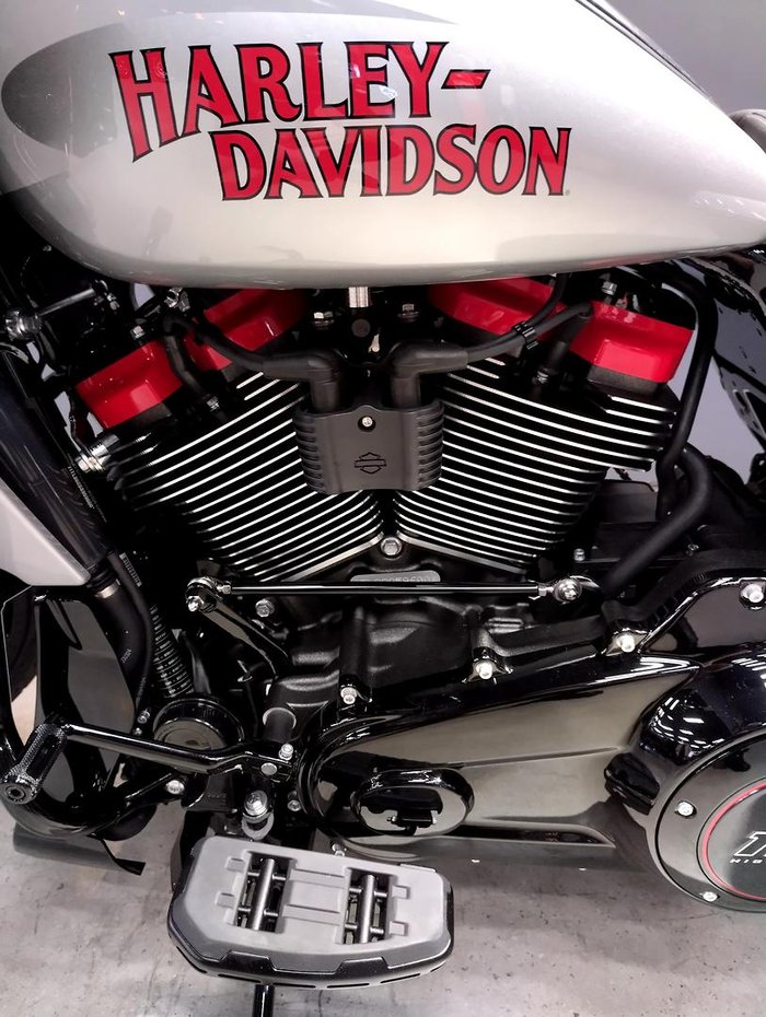 2025 Harley-Davidson CVO Road Glide ST 121 (FLTRXSTSE) Touring Silver