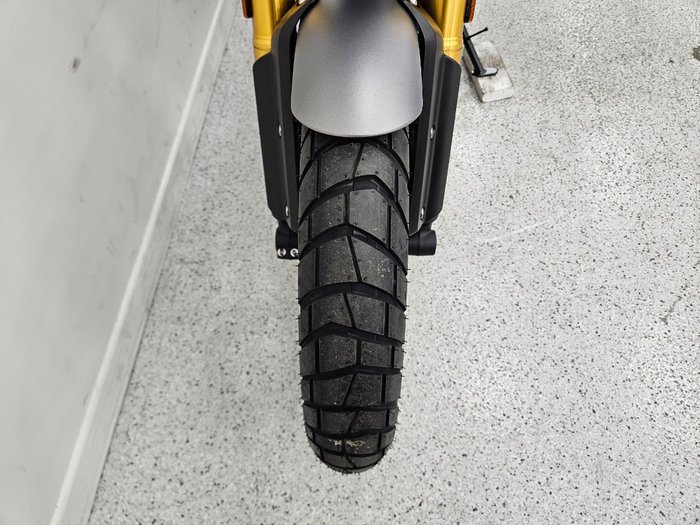 2025 Triumph SCRAMBLER 400 X CARNIVAL R