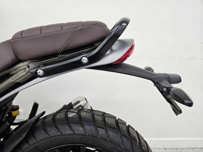 2025 Triumph SCRAMBLER 400 X CARNIVAL R