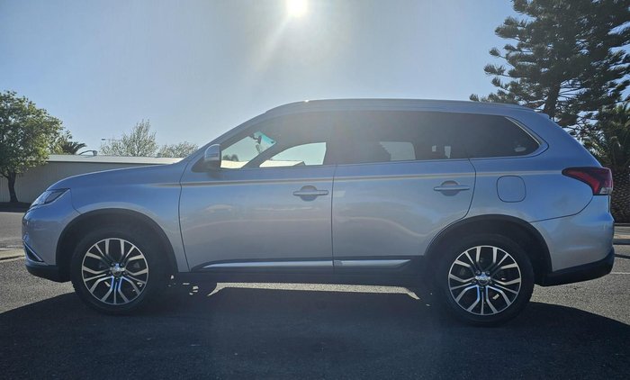 2017 Mitsubishi Outlander ES