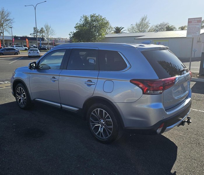 2017 Mitsubishi Outlander ES