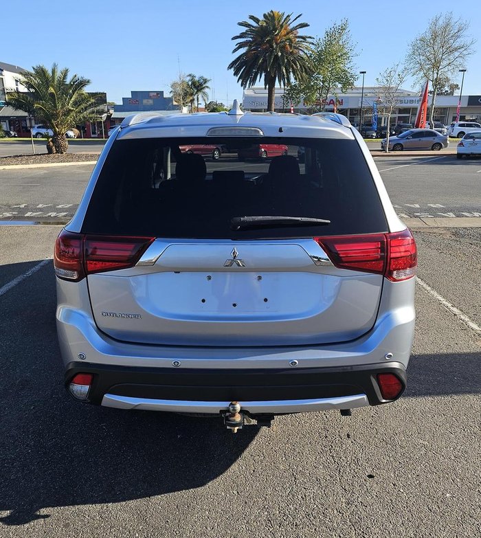 2017 Mitsubishi Outlander ES