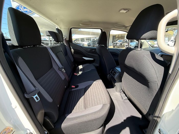 2024 Nissan Navara SL D23 MY25 4X4 Dual Range White Pearl