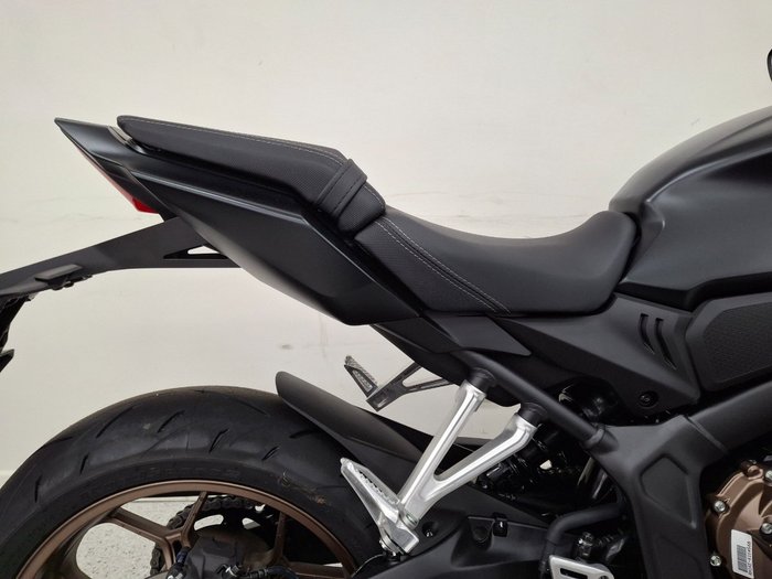 2025 Honda CB650RAC Black