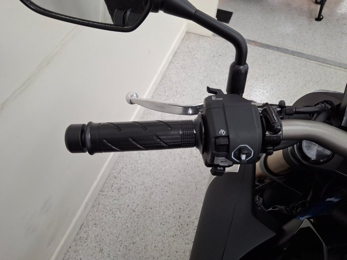 2025 Honda CB650RAC Black