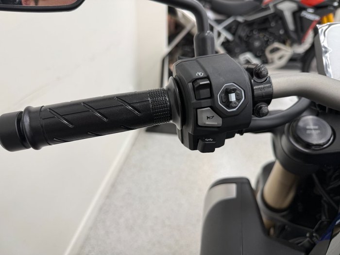 2025 Honda CB650RAC Black