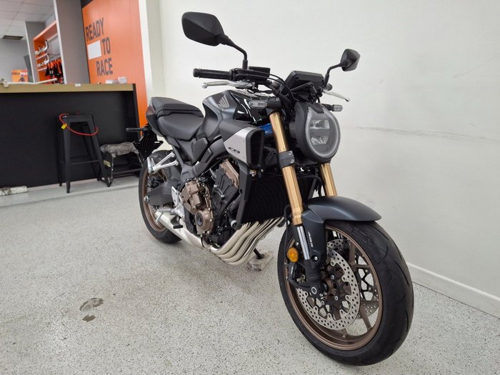 2025 Honda CB650RAC Black
