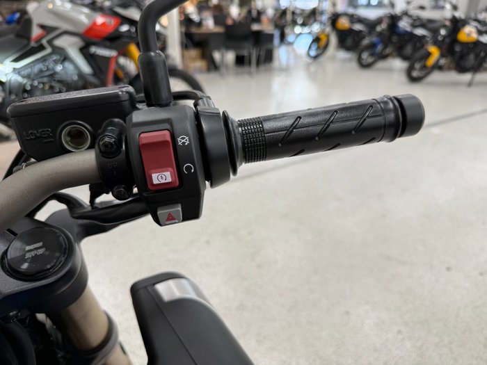 2025 Honda CB650RAC Black