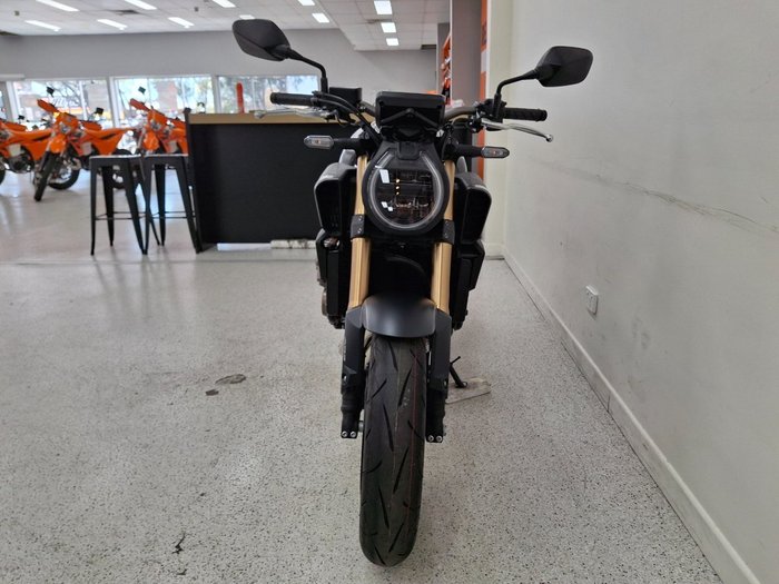 2025 Honda CB650RAC Black