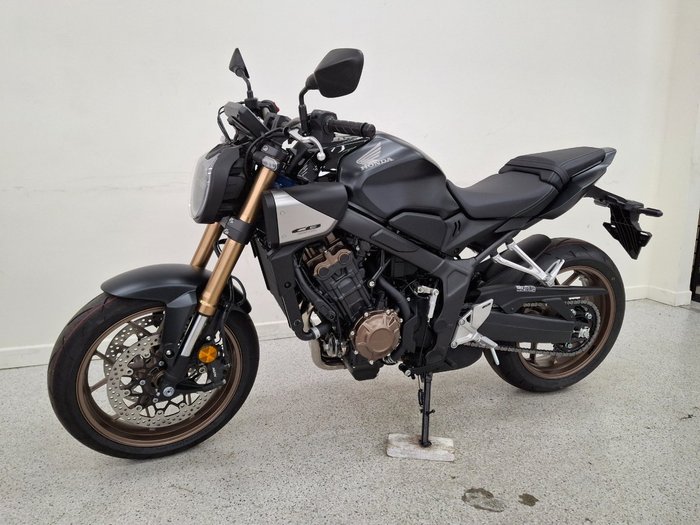2025 Honda CB650RAC Black