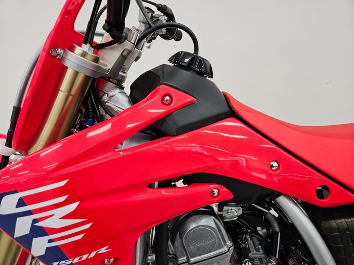 2025 Honda CRF150RB Red