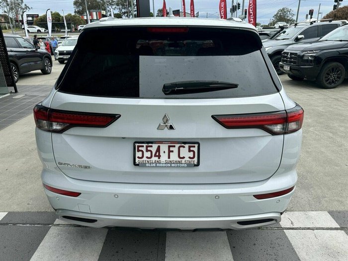 2022 Mitsubishi Outlander LS