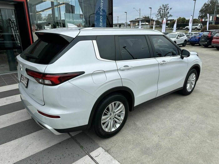 2022 Mitsubishi Outlander LS
