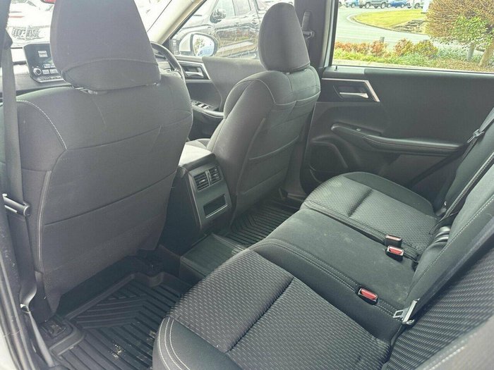 2022 Mitsubishi Outlander LS