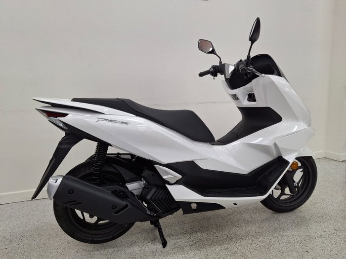 2025 Honda PCX125 White