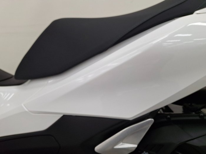 2025 Honda PCX125 White