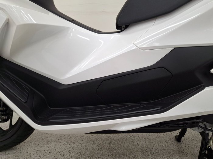 2025 Honda PCX125 White