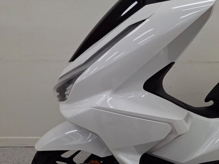 2025 Honda PCX125 White
