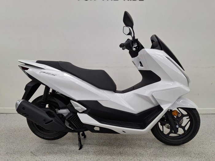 2025 Honda PCX125 White
