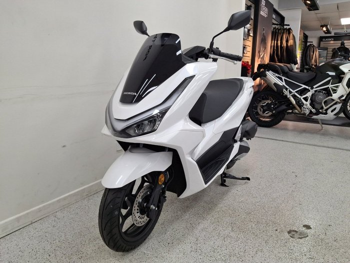 2025 Honda PCX125 White