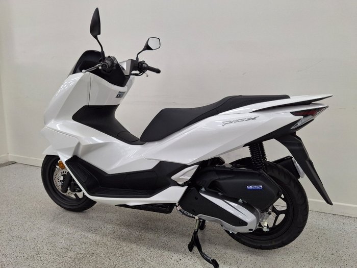 2025 Honda PCX125 White