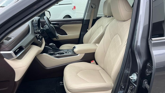 2021 Toyota Kluger Grande