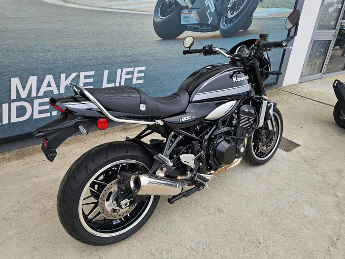 2021 Kawasaki Z900RS (ZR900C) Black
