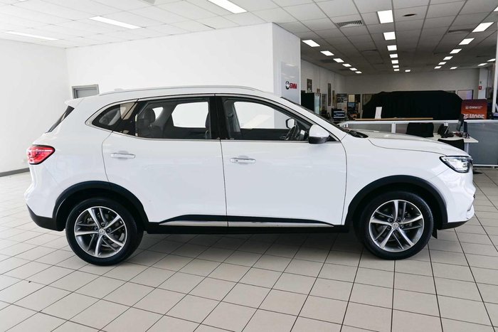 2024 MG HS Excite