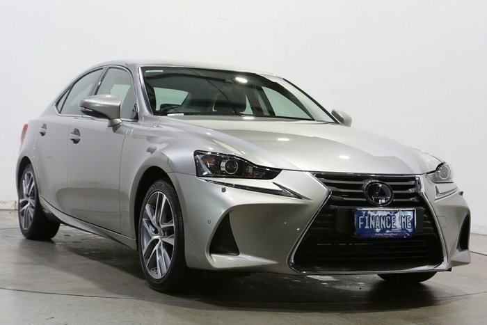 2019 Lexus IS IS300h Luxury