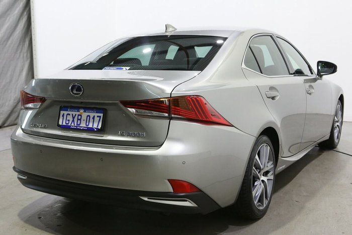 2019 Lexus IS IS300h Luxury