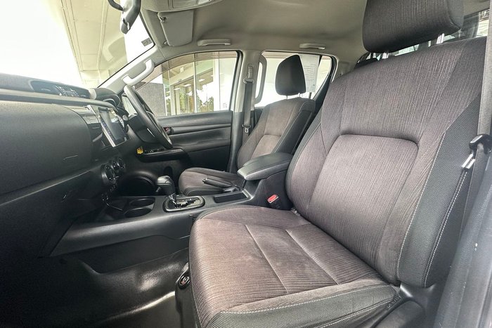 2018 Toyota Hilux SR