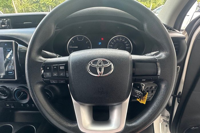2018 Toyota Hilux SR
