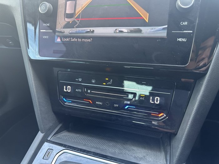2022 Volkswagen Passat 140TSI Business