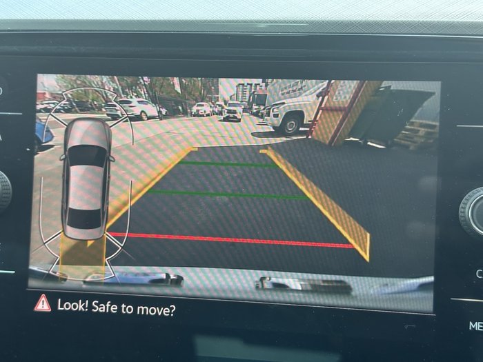 2022 Volkswagen Passat 140TSI Business