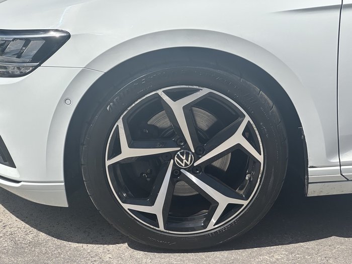 2022 Volkswagen Passat 140TSI Business