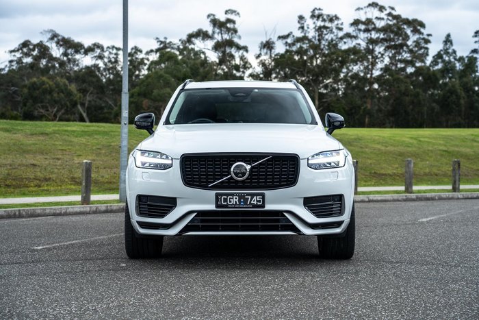 2022 Volvo XC90 Recharge Ultimate T8 Plug-In Hybrid