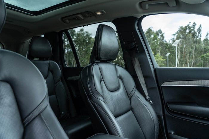 2022 Volvo XC90 Recharge Ultimate T8 Plug-In Hybrid