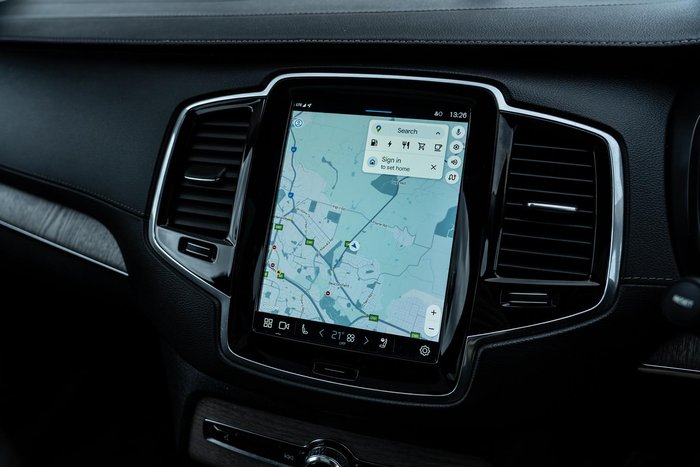 2022 Volvo XC90 Recharge Ultimate T8 Plug-In Hybrid