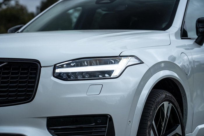 2022 Volvo XC90 Recharge Ultimate T8 Plug-In Hybrid