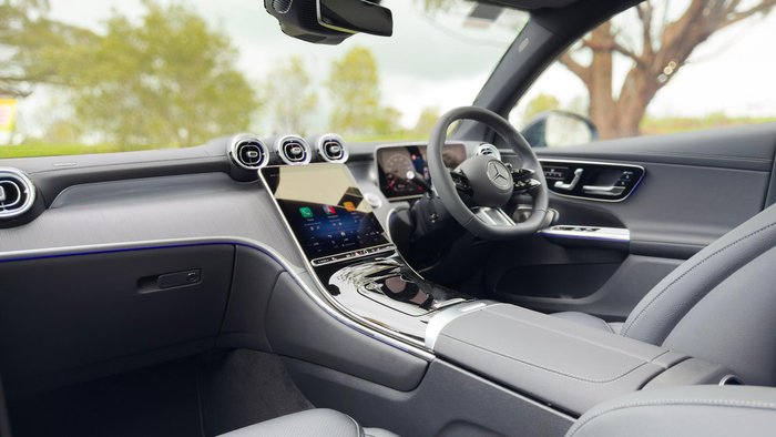 2025 Mercedes-Benz GLC-Class GLC300