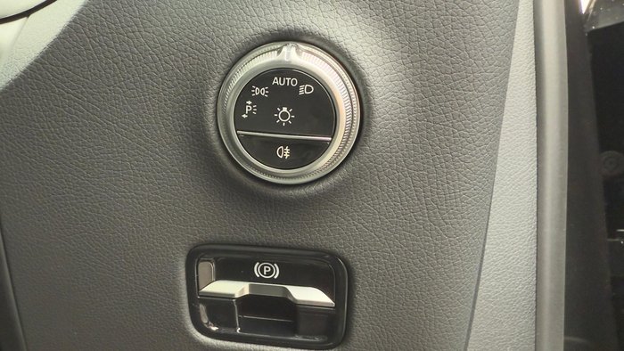 2025 Mercedes-Benz GLC-Class GLC300