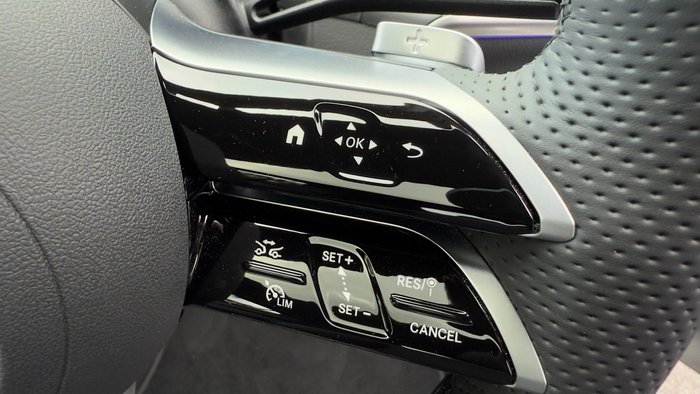 2025 Mercedes-Benz GLC-Class GLC300