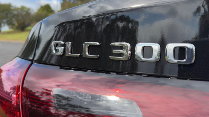 2025 Mercedes-Benz GLC-Class GLC300