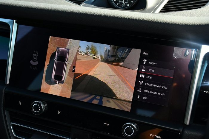 2022 Porsche Macan