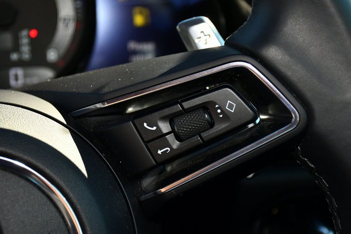 2022 Porsche Macan
