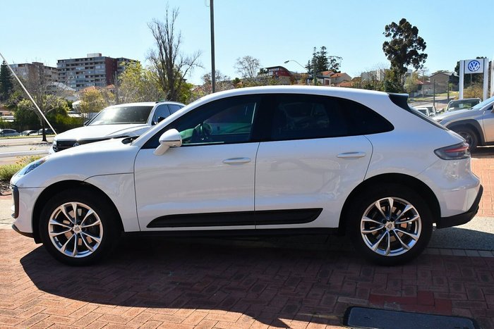 2022 Porsche Macan