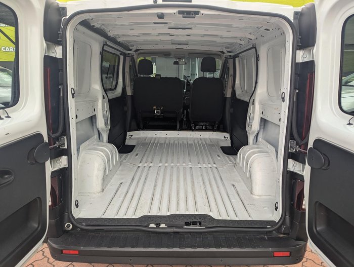 2021 Mitsubishi Express GLX SN MY22 White