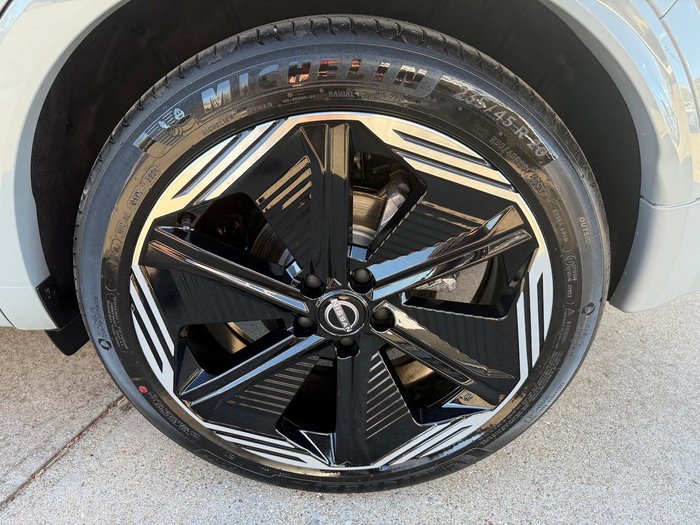 2024 Nissan QASHQAI N-DESIGN e-POWER J12 MY25 Ceramic Grey with Onyx Black Roof