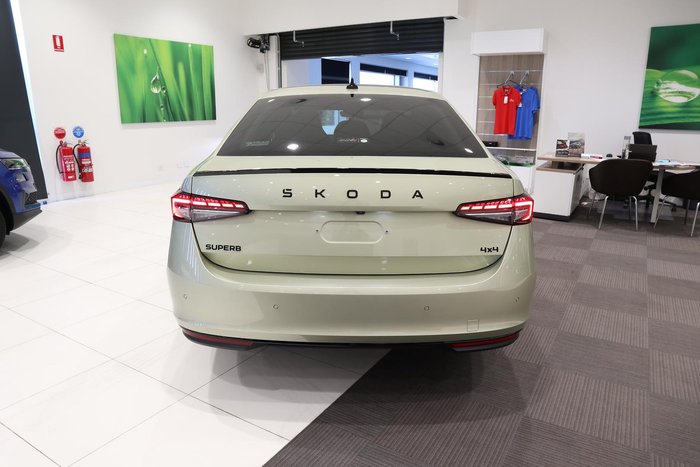 2025 SKODA Superb 195TSI Sportline